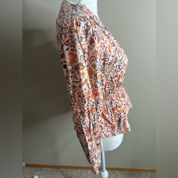 Old navy v neck peplum top size small - Picture 9 of 12